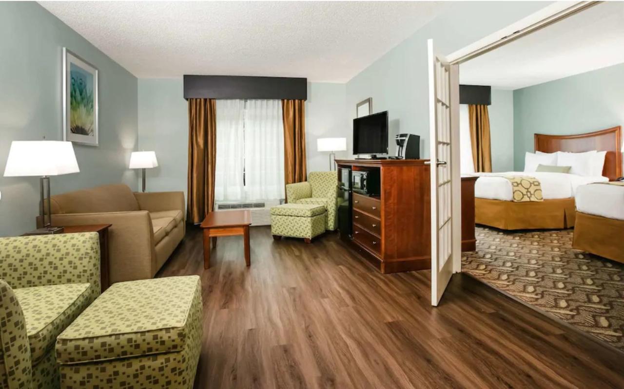 Baymont Inn & Suites Braselton Exterior photo