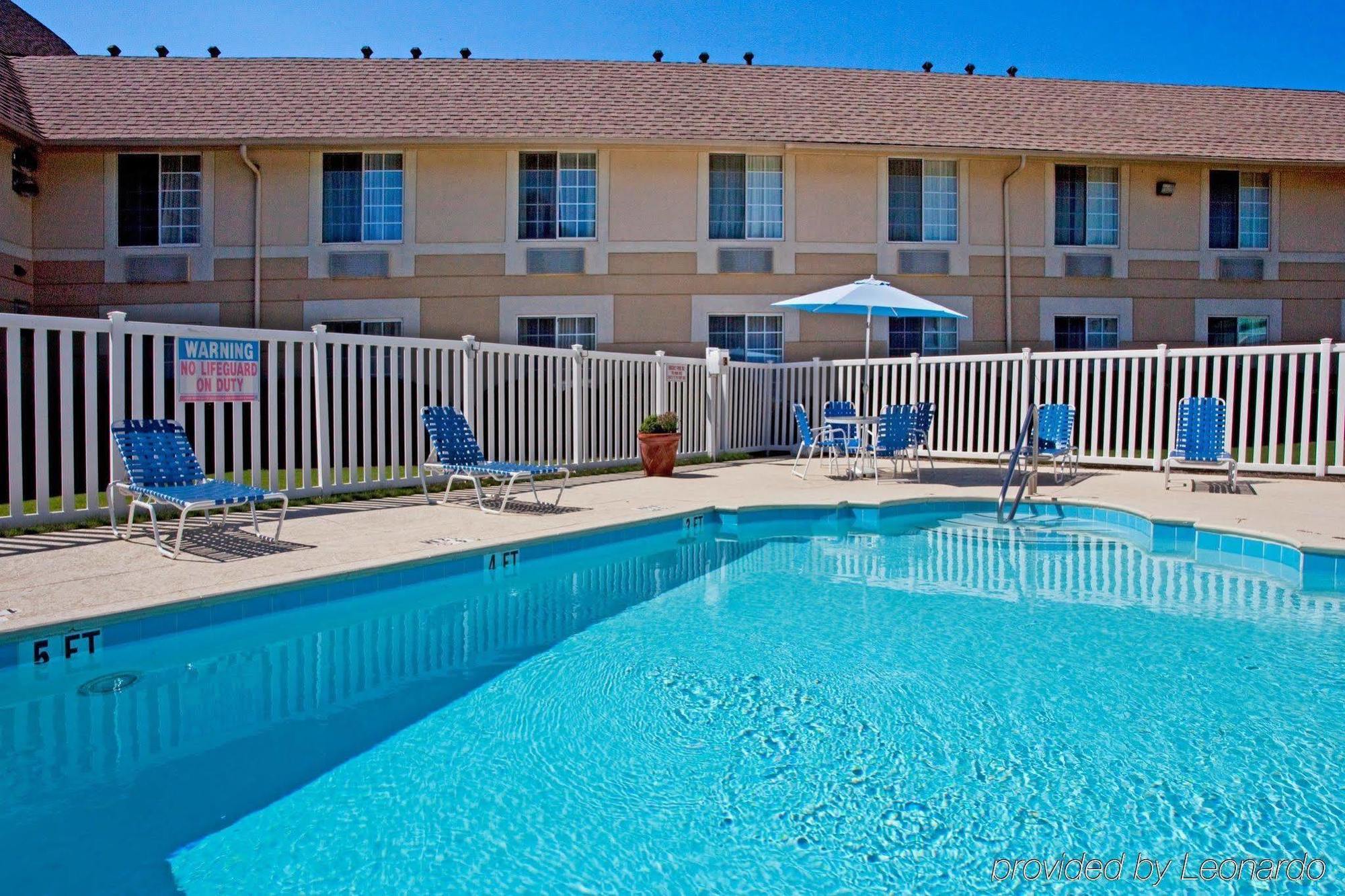 Baymont Inn & Suites Braselton Facilities photo